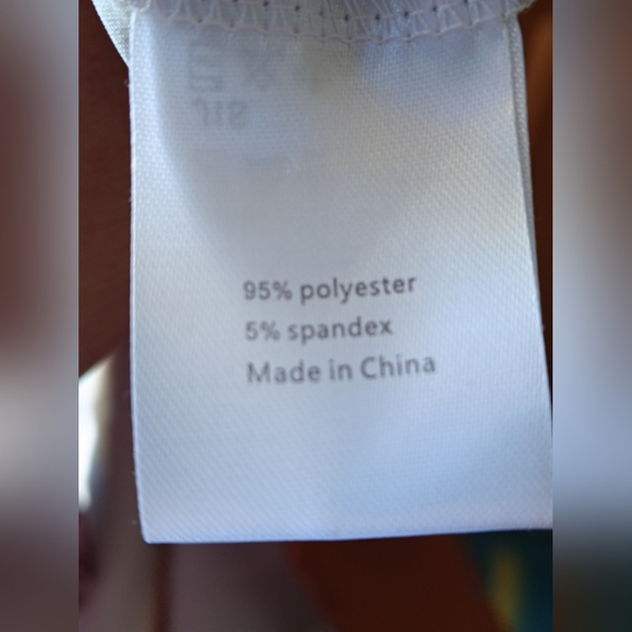 Men's Bundle: 2  Button Down Shirt. Size Large - Picture 13 of 13